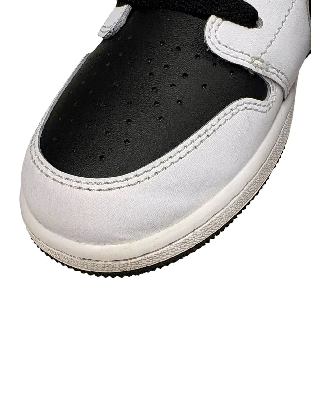 Boys Nike Air Jordan 1 Low Sneakers